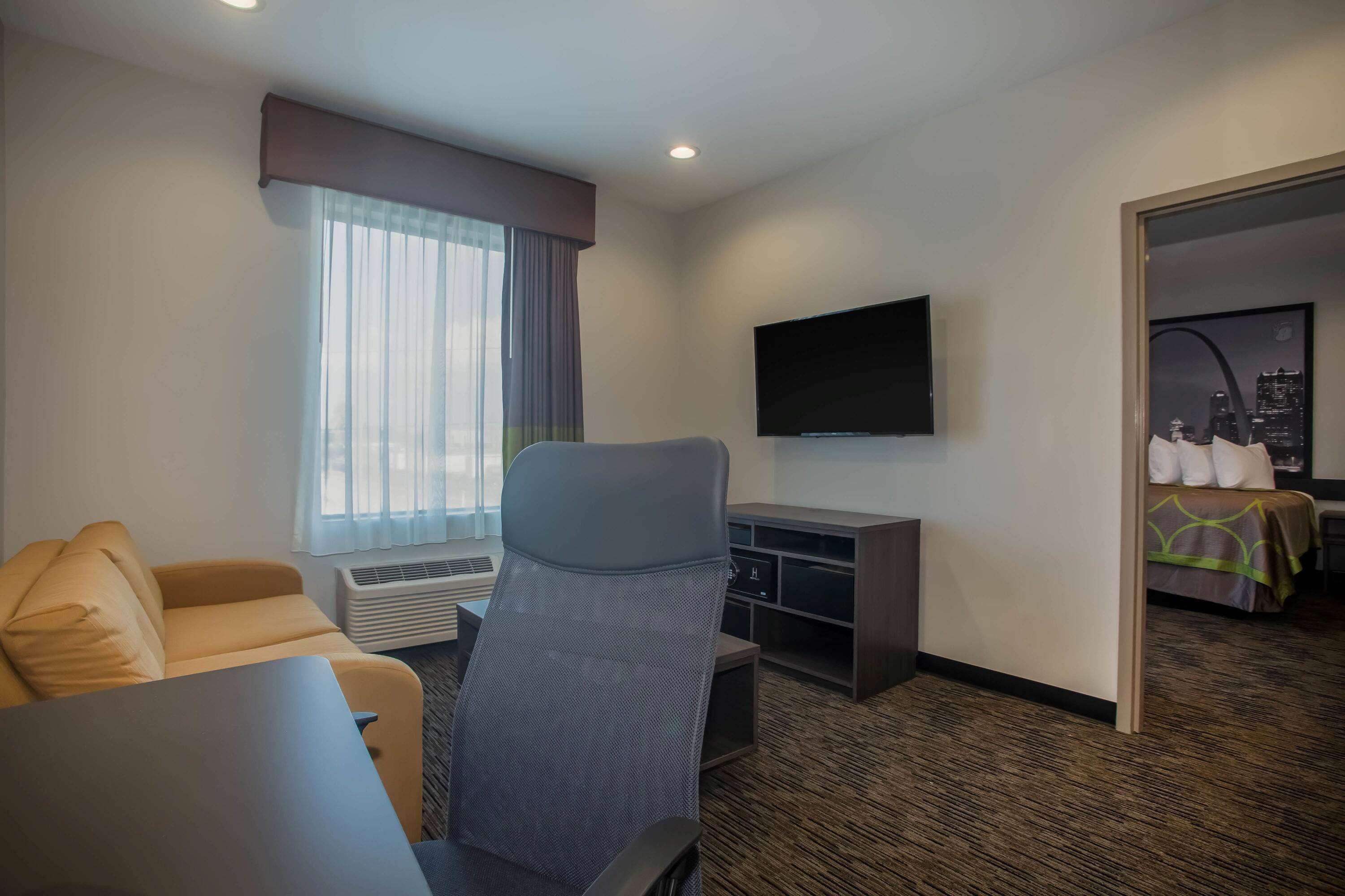 ซูเปอร์ 8 บาย วินด์แฮม เซนต์หลุยส์ นอร์ท Hotel เซนต์ลูอิส ภายนอก รูปภาพ