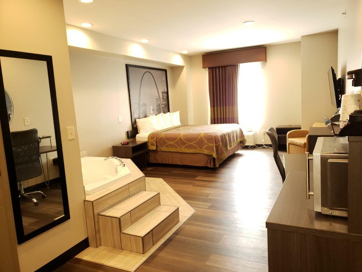 ซูเปอร์ 8 บาย วินด์แฮม เซนต์หลุยส์ นอร์ท Hotel เซนต์ลูอิส ภายนอก รูปภาพ