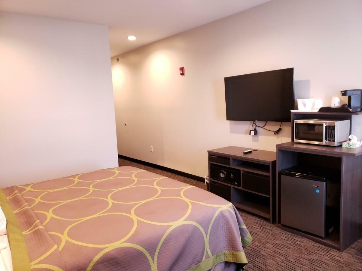 ซูเปอร์ 8 บาย วินด์แฮม เซนต์หลุยส์ นอร์ท Hotel เซนต์ลูอิส ภายนอก รูปภาพ